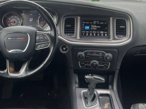 Used 2020 Dodge Charger SXT w/ Leather Interior Group image 4