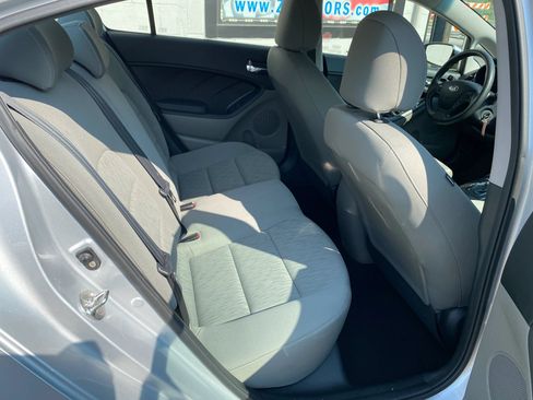 Used 2015 Kia Forte LX FWD image 10