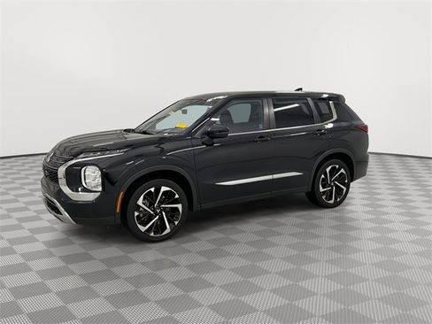 Used 2022 Mitsubishi Outlander ES image 5