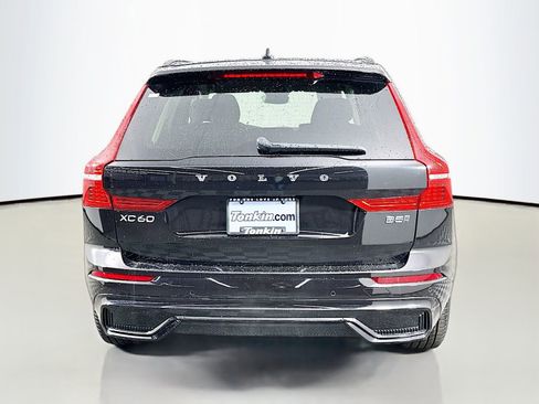 Used 2025 Volvo XC60 B5 Plus AWD/4WD image 6