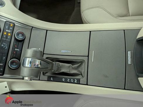 Used 2010 Ford Taurus SEL FWD image 21