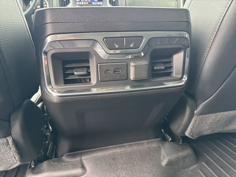 Used 2023 GMC Sierra 3500 Denali w/ Denali Ultimate Package image 19