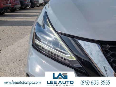 Used 2021 Nissan Murano SL w/ SL Moonroof Package FWD image 9