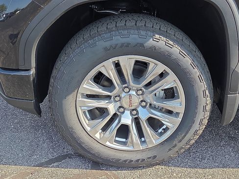 Certified 2026 GMC Sierra 1500 Denali image 7