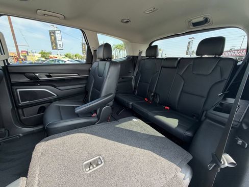 Used 2023 Kia Telluride S w/ S Sunroof Package FWD image 21