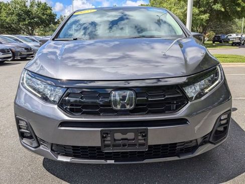 Certified 2025 Honda Odyssey Touring image 3