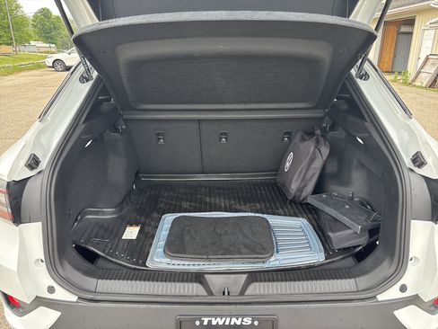 Used 2023 Volkswagen ID.4 Pro RWD image 7