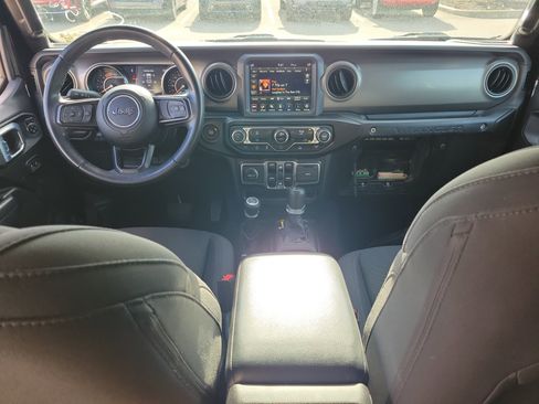 Used 2022 Jeep Wrangler Unlimited Sport image 19