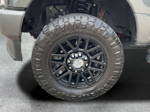 Used 2020 Ford F350 Lariat AWD/4WD image 24