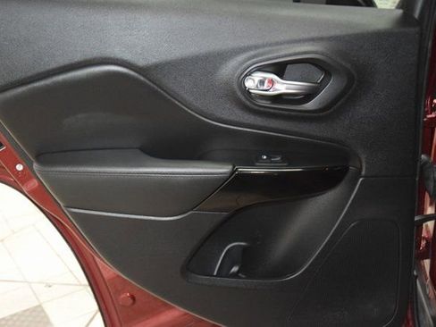 Used 2019 Jeep Cherokee Latitude Plus image 41