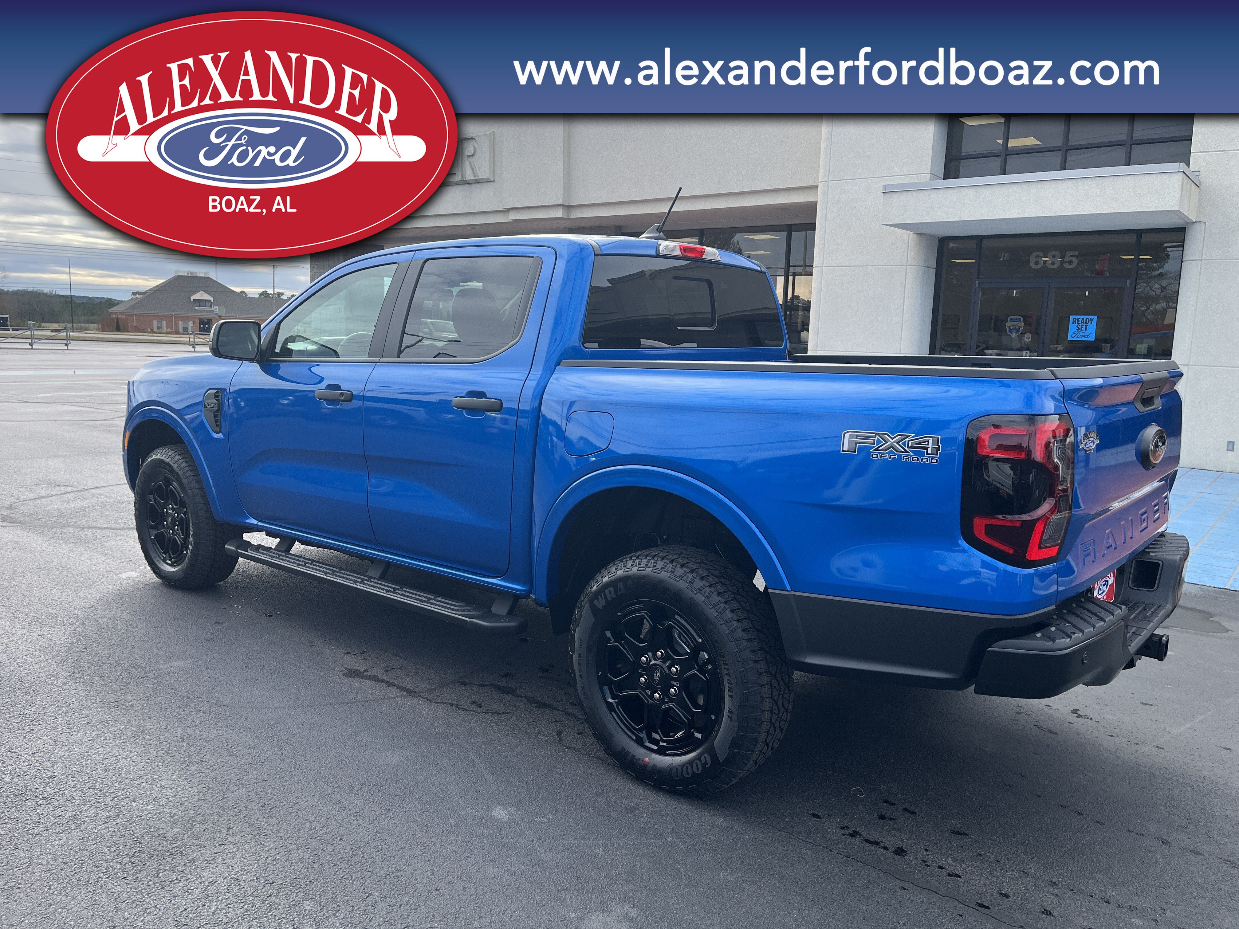 New 2025 Ford Ranger XLT w/ Equipment Group 301A High AWD/4WD image 2