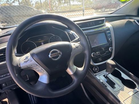 Used 2015 Nissan Murano S image 5
