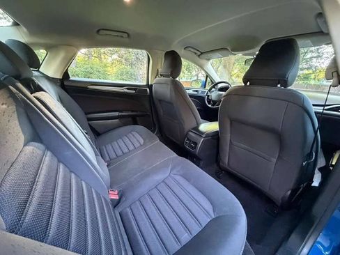 Used 2018 Ford Fusion SE FWD image 8
