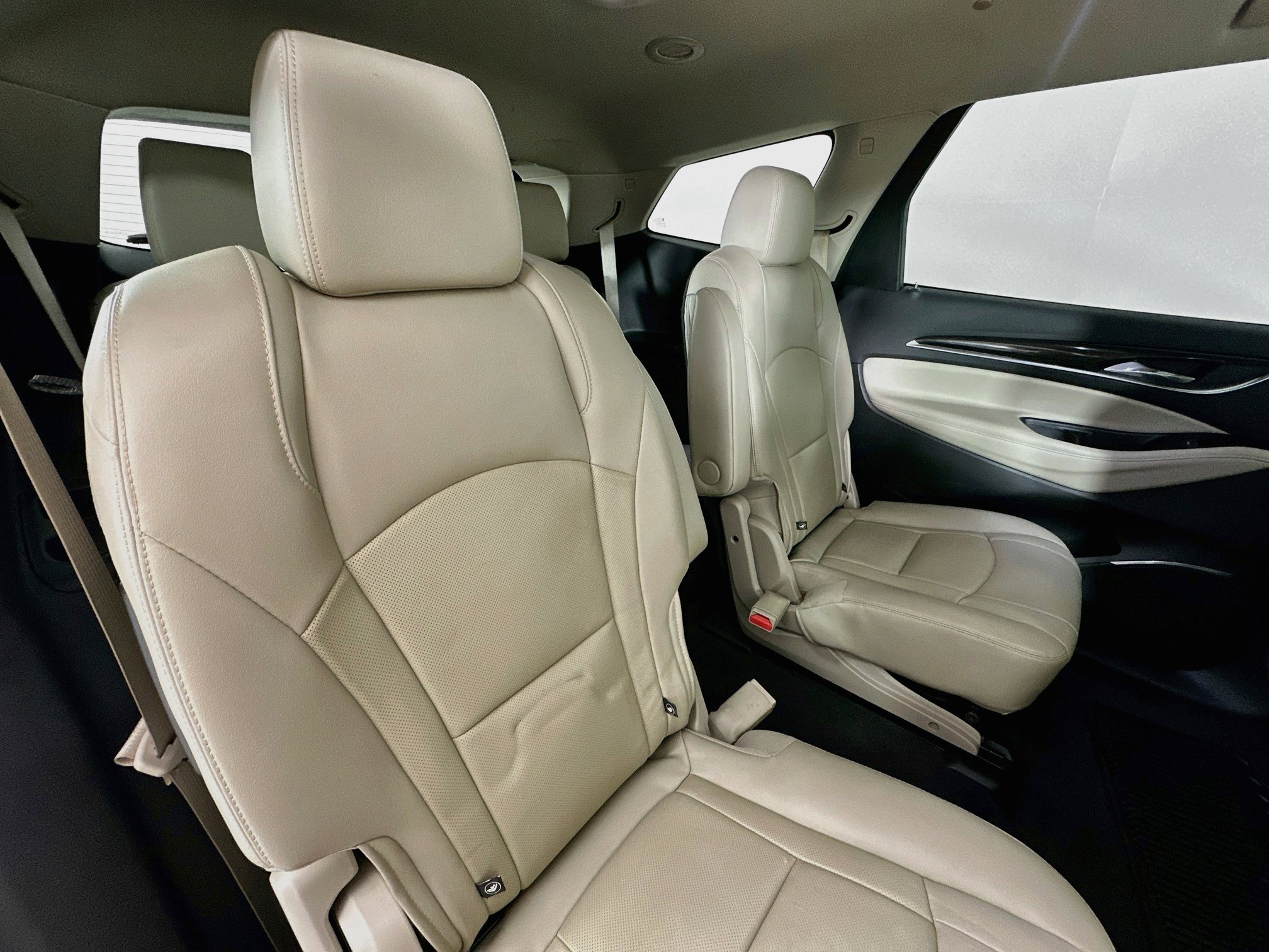 Used 2019 Buick Enclave Essence AWD/4WD image 26