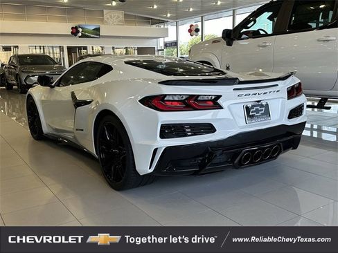 New 2025 Chevrolet Corvette Z06 image 5