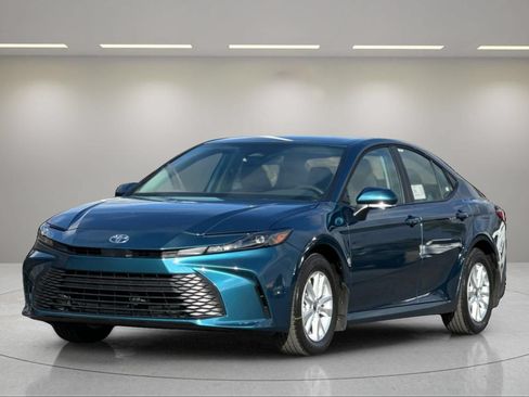 New 2026 Toyota Camry LE FWD image 14