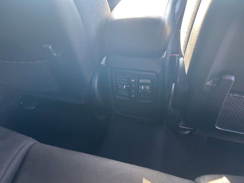 Used 2023 Dodge Durango GT image 23