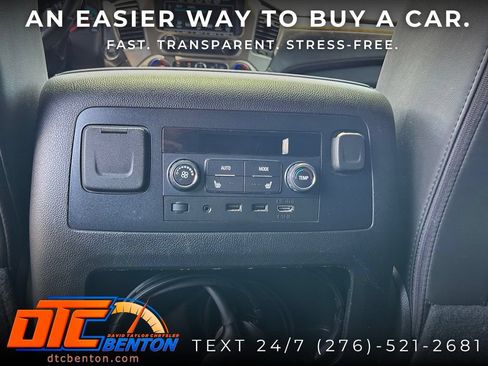 Used 2019 GMC Yukon XL Denali w/ Denali Ultimate Package AWD/4WD image 30