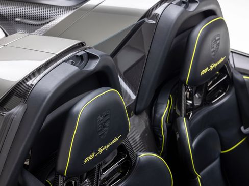 Used 2015 Porsche 918 Spyder AWD/4WD image 24