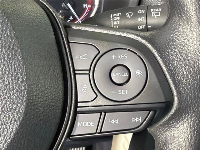Used 2024 Toyota RAV4 LE FWD image 21