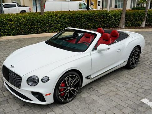 Used 2024 Bentley Continental GT V8 image 10