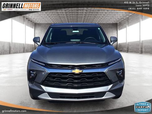 Used 2025 Chevrolet Blazer LT AWD/4WD image 2