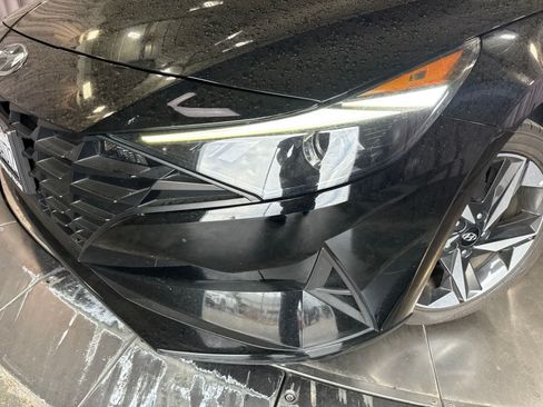 Used 2023 Hyundai Elantra SEL w/ Convenience Package FWD image 9