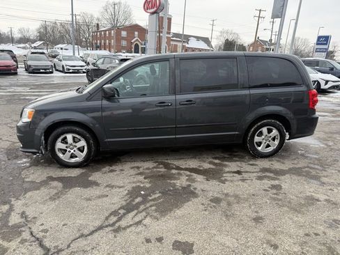 Used 2011 Dodge Grand Caravan Mainstreet image 3