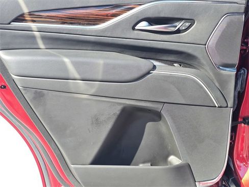 Used 2023 Cadillac Escalade Premium Luxury image 11