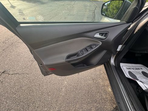 Used 2012 Ford Focus SE image 17