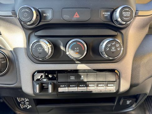 New 2024 RAM 3500 Tradesman w/ Chrome Appearance Group AWD/4WD image 26