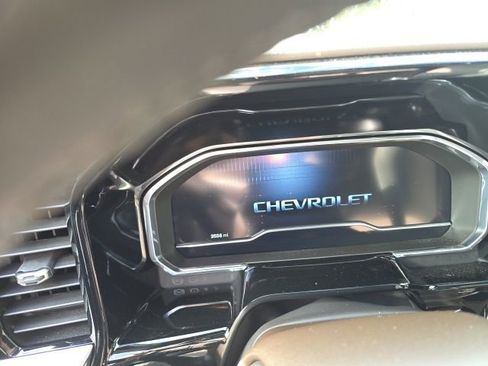 Used 2025 Chevrolet Silverado 2500 LTZ w/ LTZ Premium Package image 9