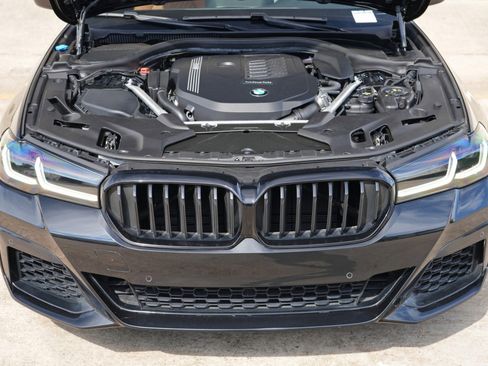 Used 2022 BMW 540i w/ M Sport Package RWD image 8