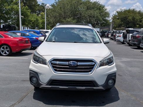 Used 2019 Subaru Outback 2.5i Premium AWD/4WD image 2