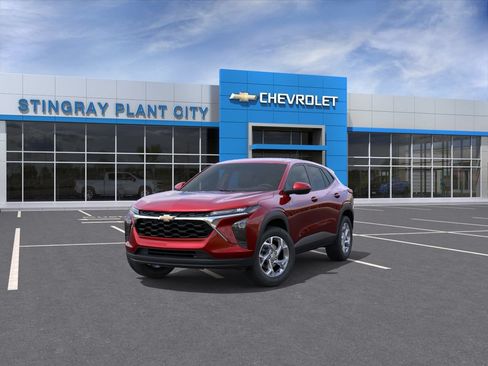 New 2026 Chevrolet Trax LS w/ LS Convenience Package FWD image 8