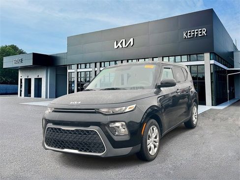Certified 2022 Kia Soul LX image 4