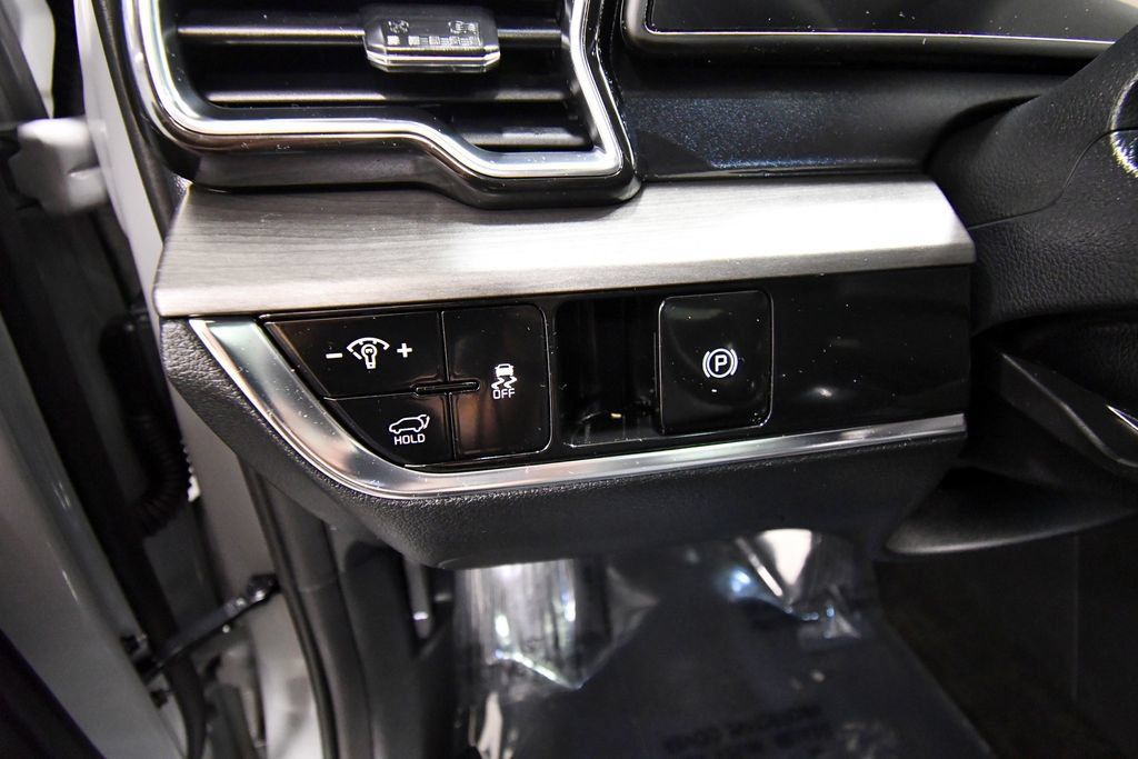 Certified 2024 Kia Sportage X-Line w/ X-Line Premium Package AWD/4WD image 20