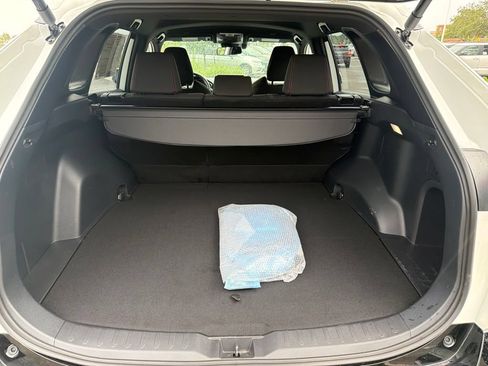 Used 2025 Toyota RAV4 SE AWD/4WD image 18