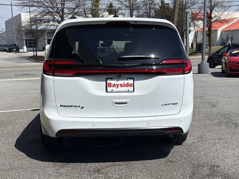 New 2026 Chrysler Pacifica Limited w/ S Appearance Package FWD image 24