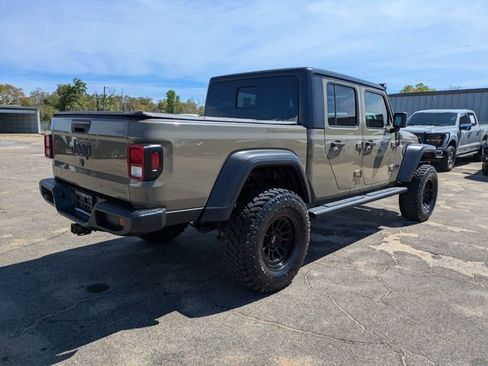 Used 2020 Jeep Gladiator Sport w/ Quick Order Package 24S image 4