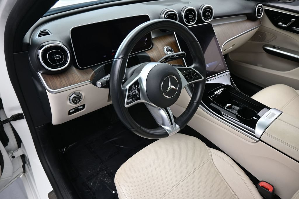 Used 2025 Mercedes-Benz C 300 Sedan image 12