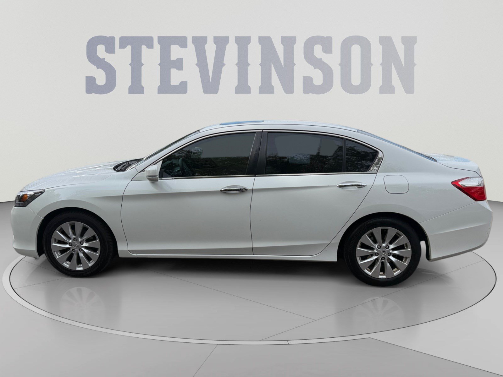 Used 2015 Honda Accord EX image 2
