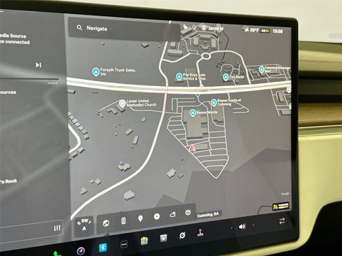 Used 2022 Tesla Model S image 7