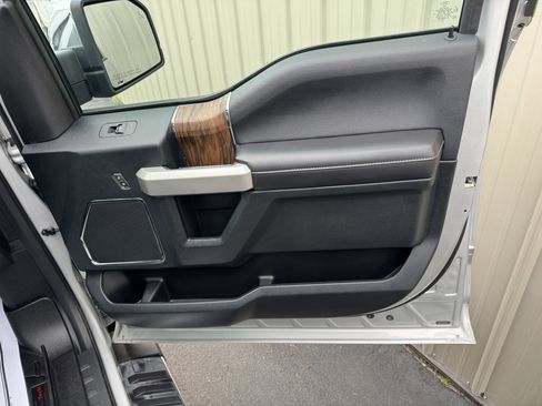 Used 2018 Ford F150 Lariat AWD/4WD image 32