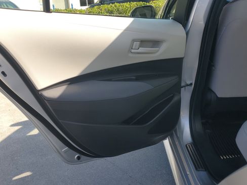 Used 2024 Toyota Corolla LE FWD image 12