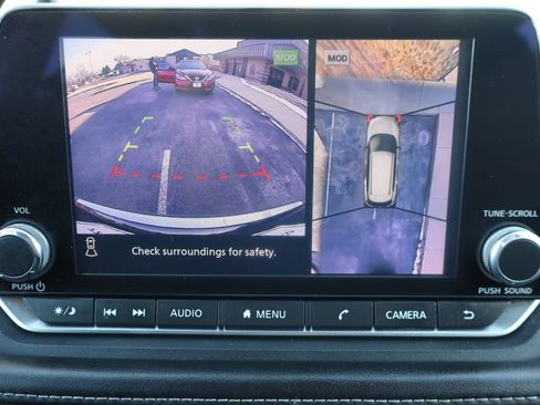 Used 2021 Nissan Rogue SV image 34