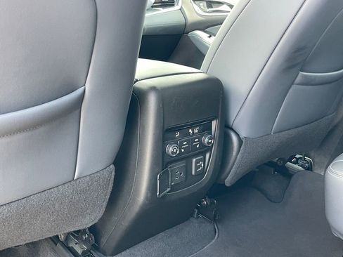 Certified 2024 Buick Enclave Premium image 23