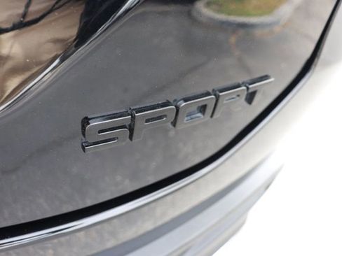 Used 2025 Honda Pilot Sport image 7