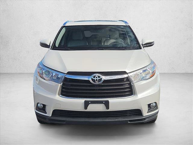 Used 2015 Toyota Highlander XLE FWD image 2