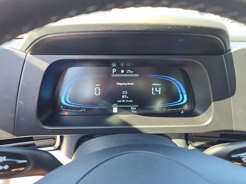 Used 2025 Hyundai Elantra Sport FWD image 15